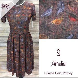 BNWT size Small Lularoe Amelia